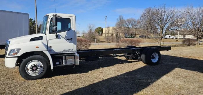 2026 Hino L6 - image 2