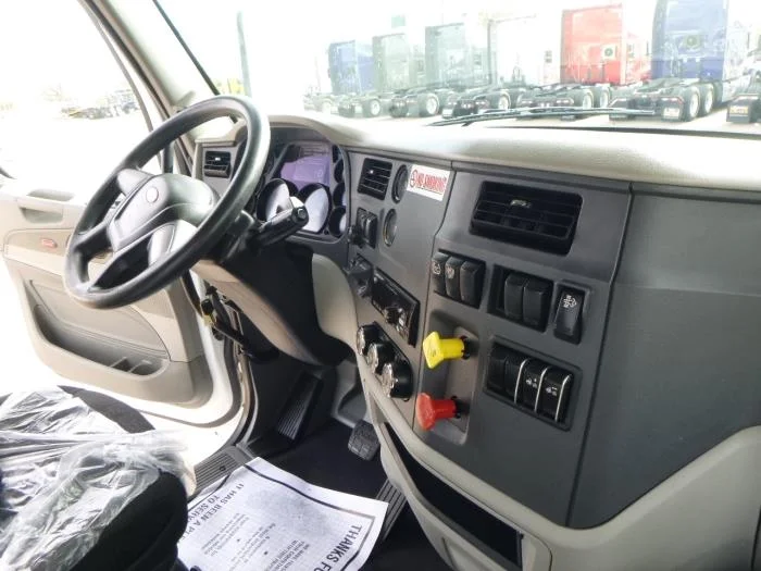2020 Peterbilt 579 - image 14