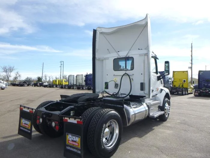 2020 Peterbilt 579 - image 6