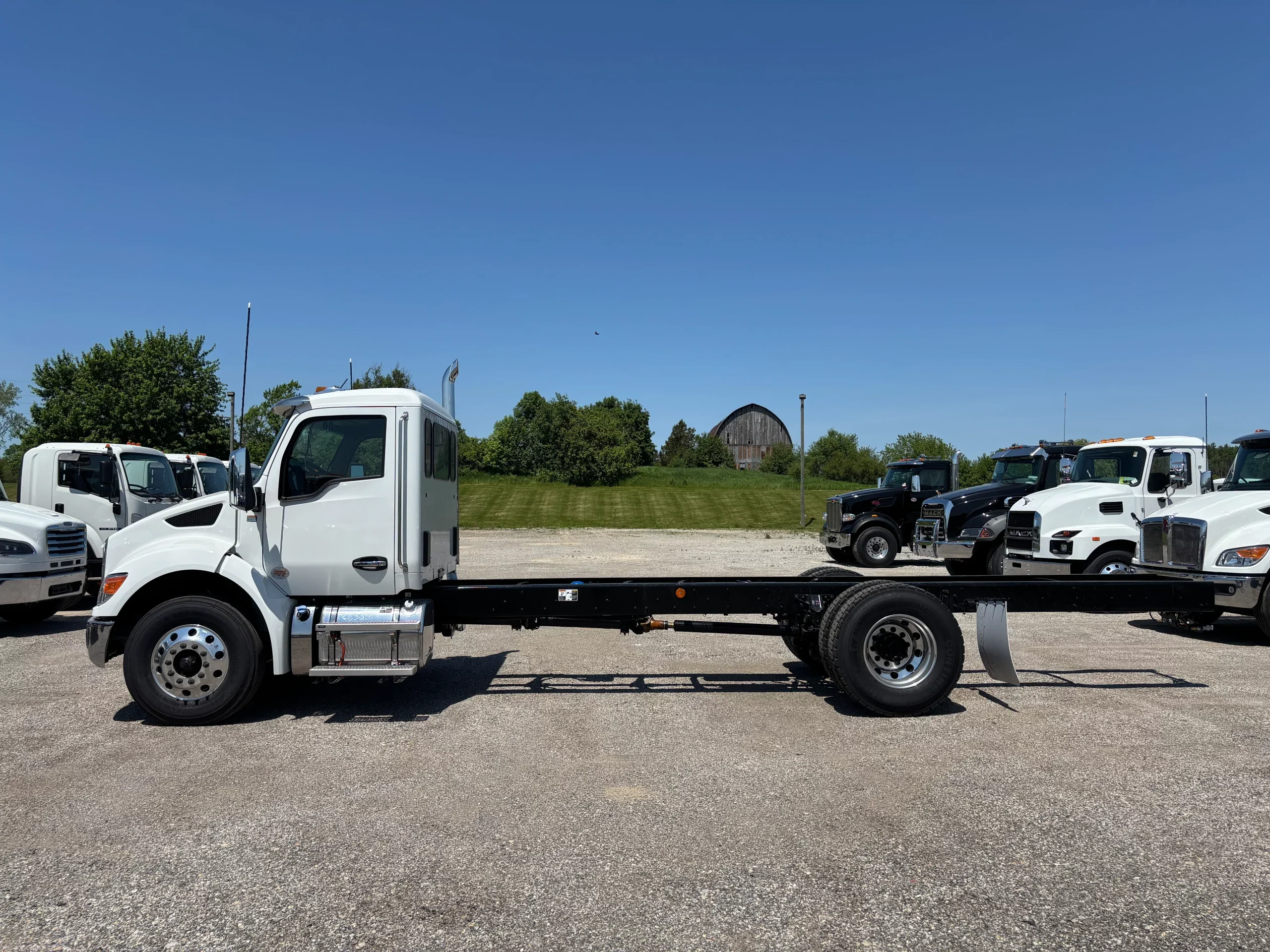 2027 Kenworth T280 — photo 5