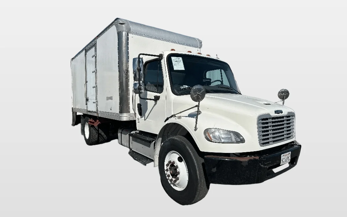 2016 Freightliner M2 106 - image 1