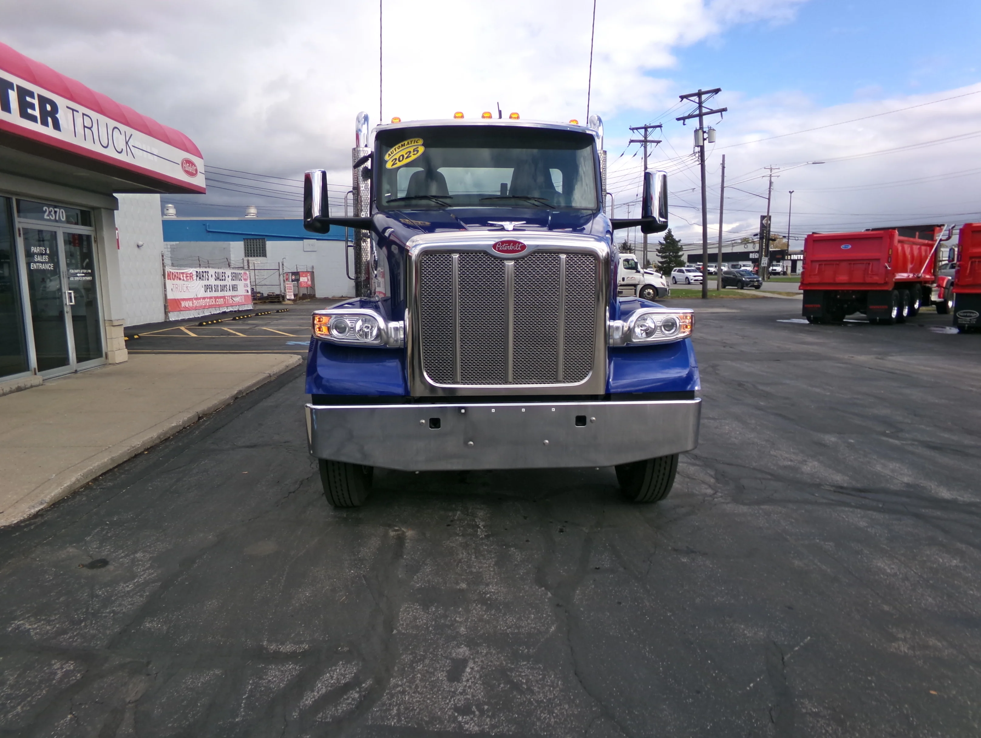 2025 Peterbilt 567 - image 3