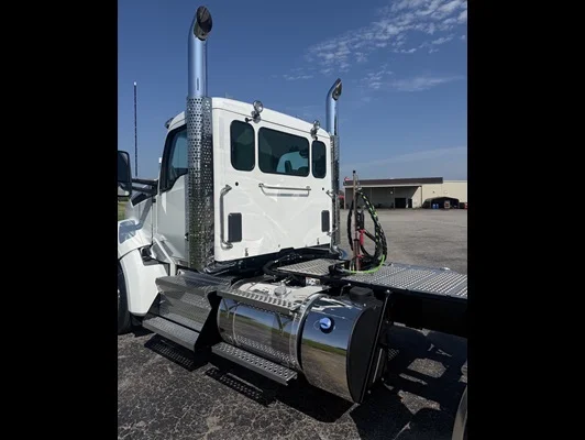 2027 Kenworth T880 in Van Buren, AR — photo 16