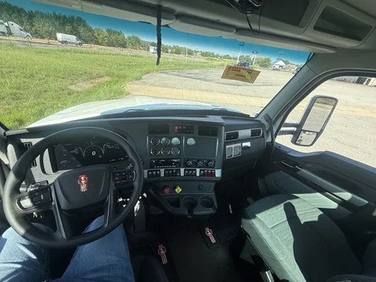 2027 Kenworth T880 in Van Buren, AR — photo 20