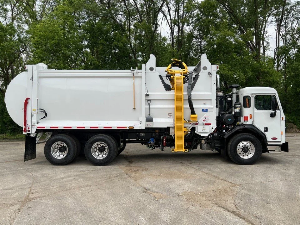 2025 Peterbilt 520 in Fort Lauderdale, FL — photo 4