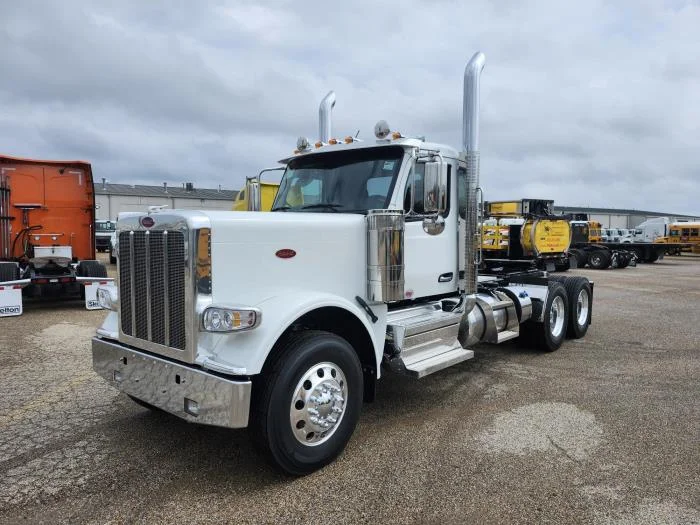 2027 Peterbilt 589 in Waco, TX — photo 2
