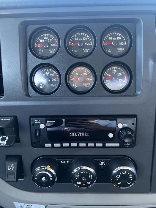 2026 Peterbilt 567 - image 21