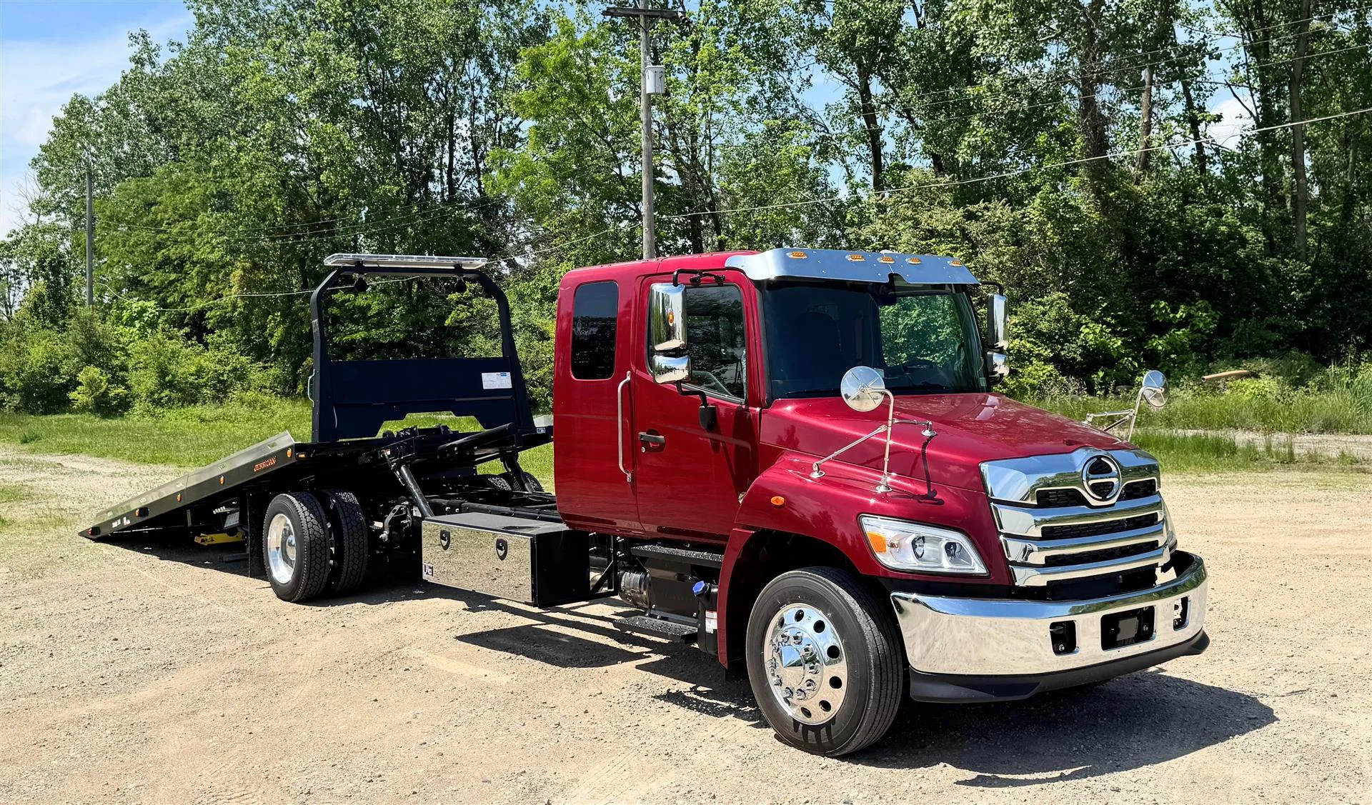 2025 Hino in London, OH — photo 16