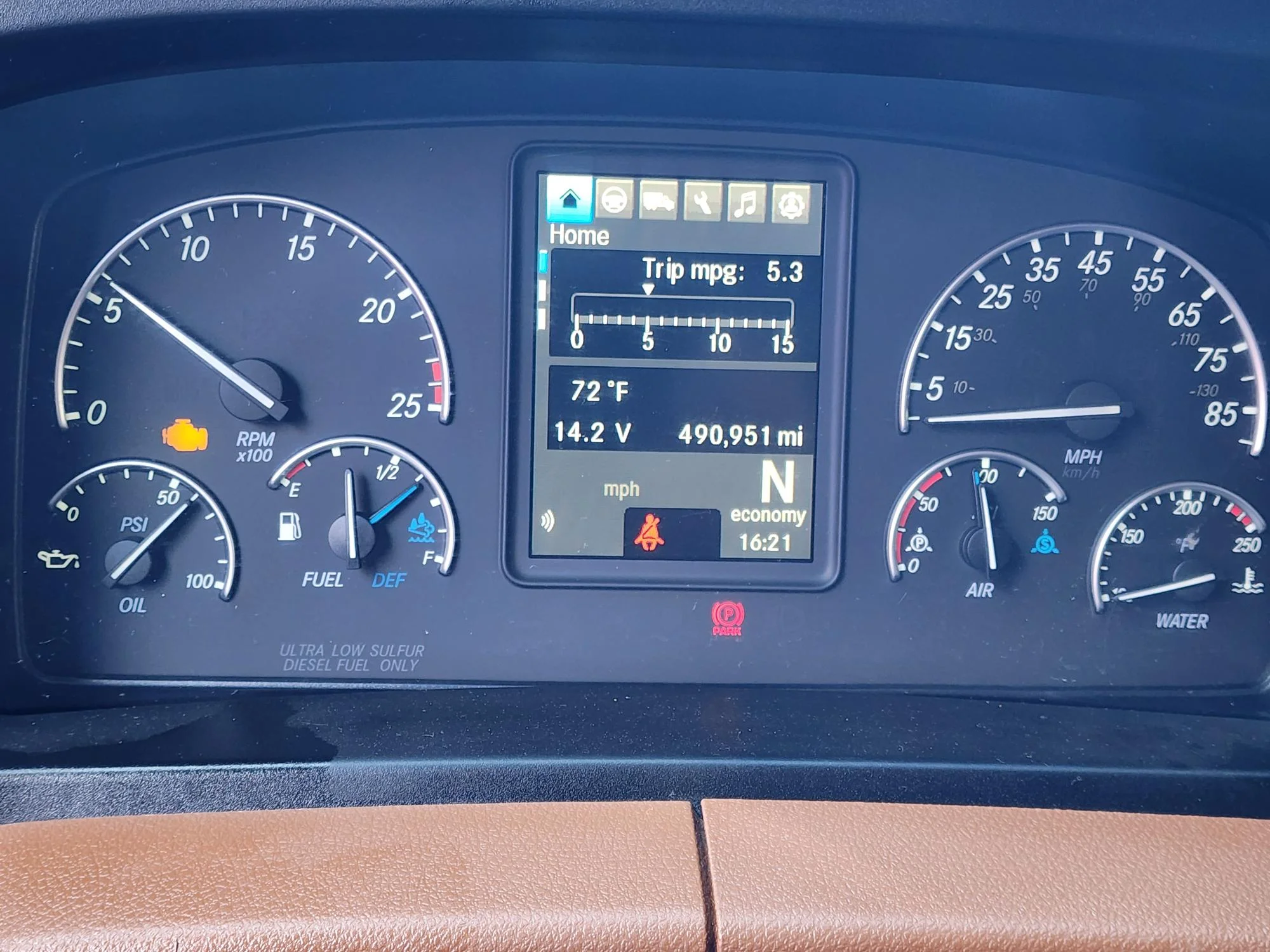 2021 Freightliner Cascadia in Fresno, CA — photo 20