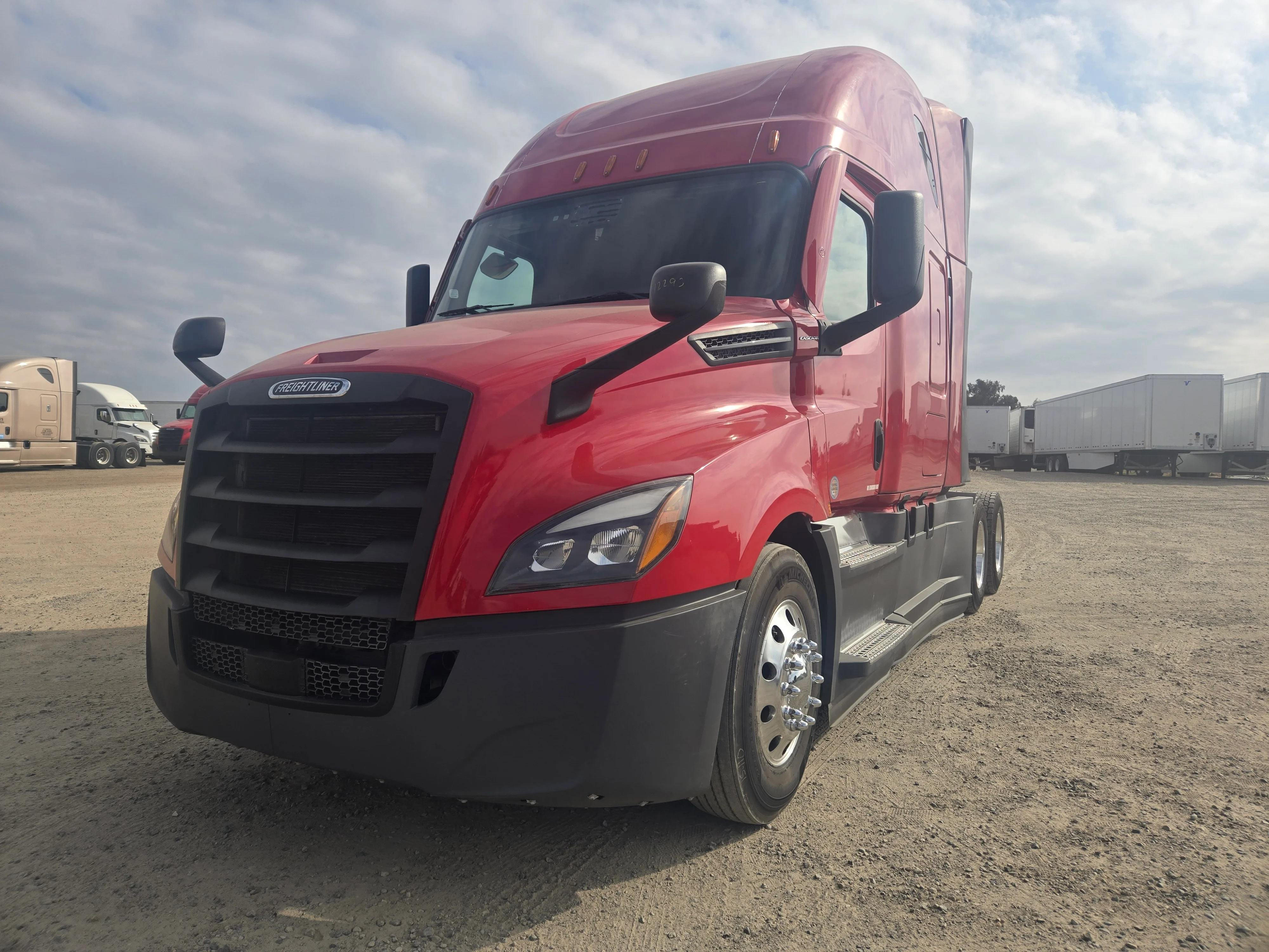 2021 Freightliner Cascadia in Fresno, CA