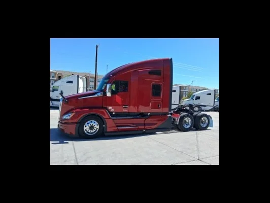 2027 Kenworth T680 in El Paso, TX — photo 2