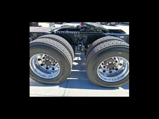 2027 Kenworth T680 in El Paso, TX — photo 4