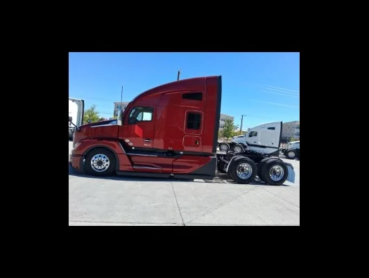 2027 Kenworth T680 in El Paso, TX — photo 11