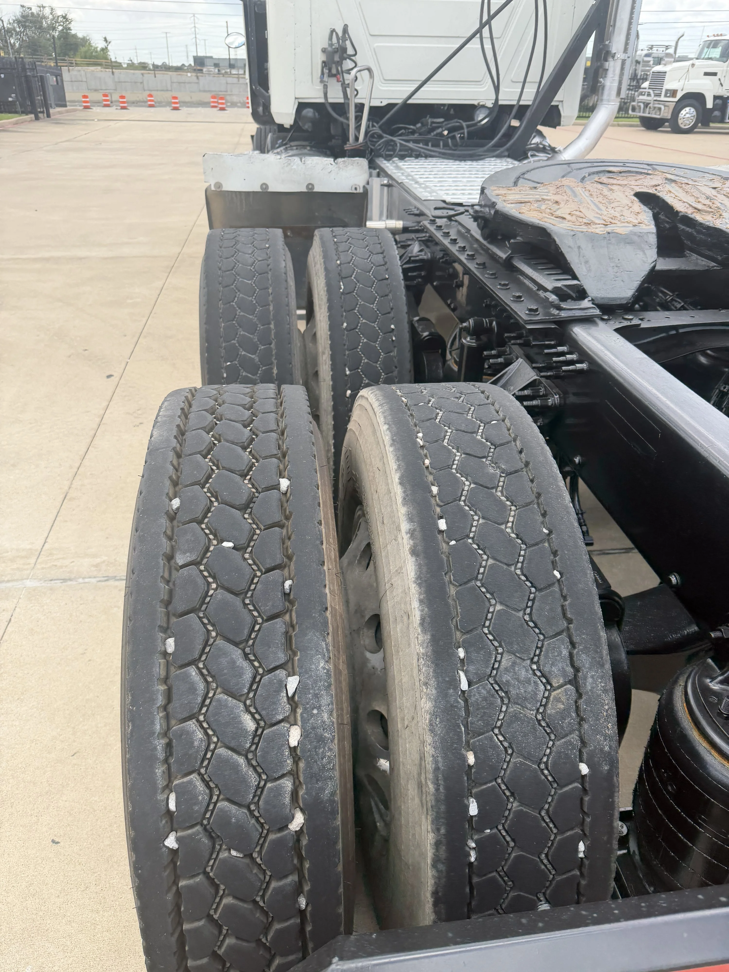 2020 Mack Pinnacle in Houston, TX — photo 16