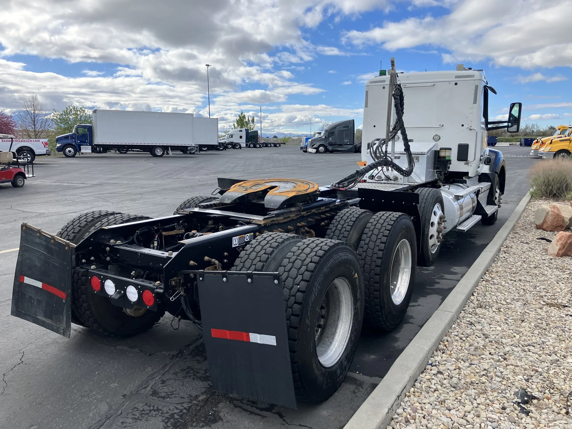 2023 Kenworth T880 - image 5