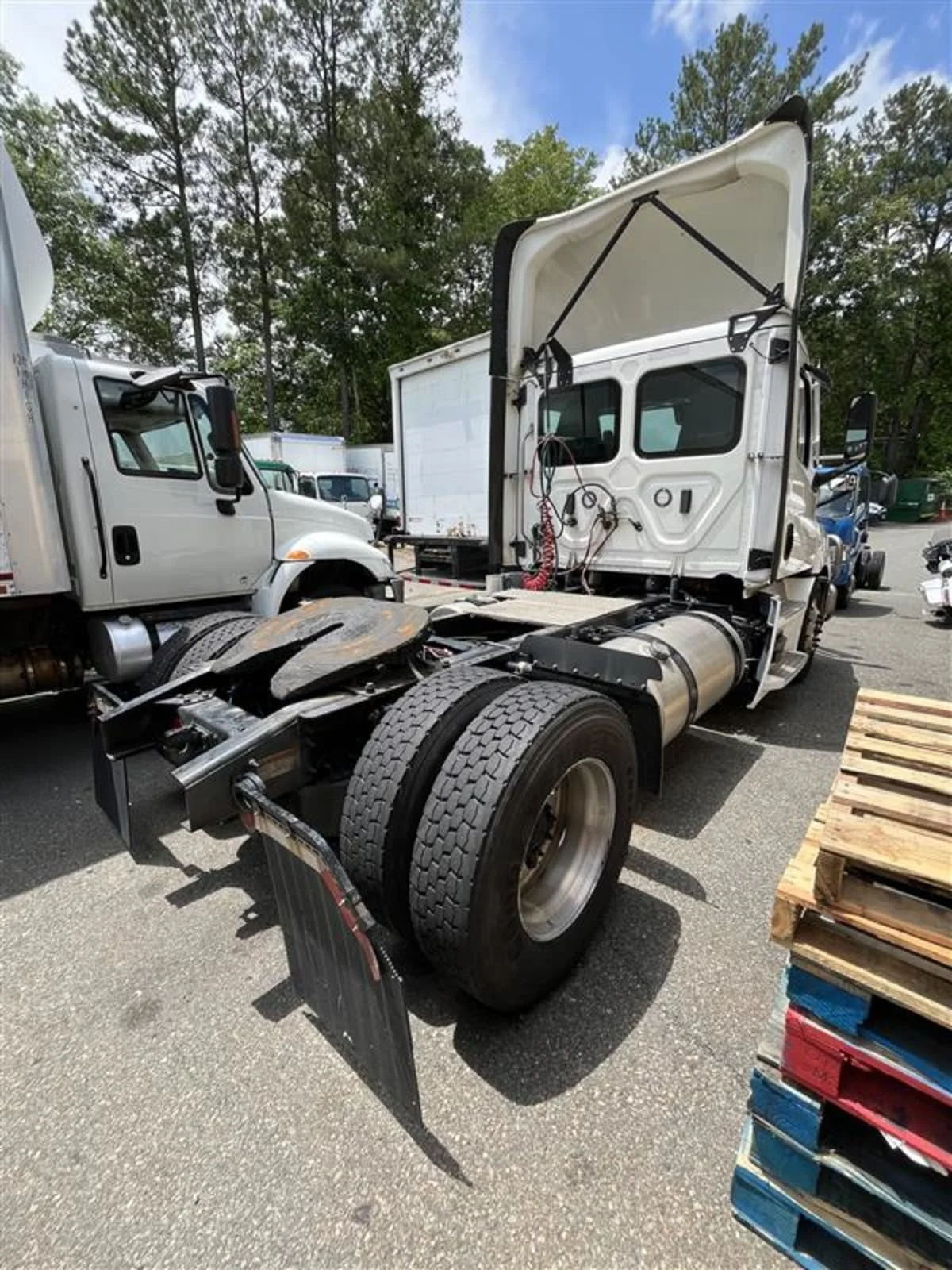 2021 Freightliner Cascadia in Ashland, VA — photo 4