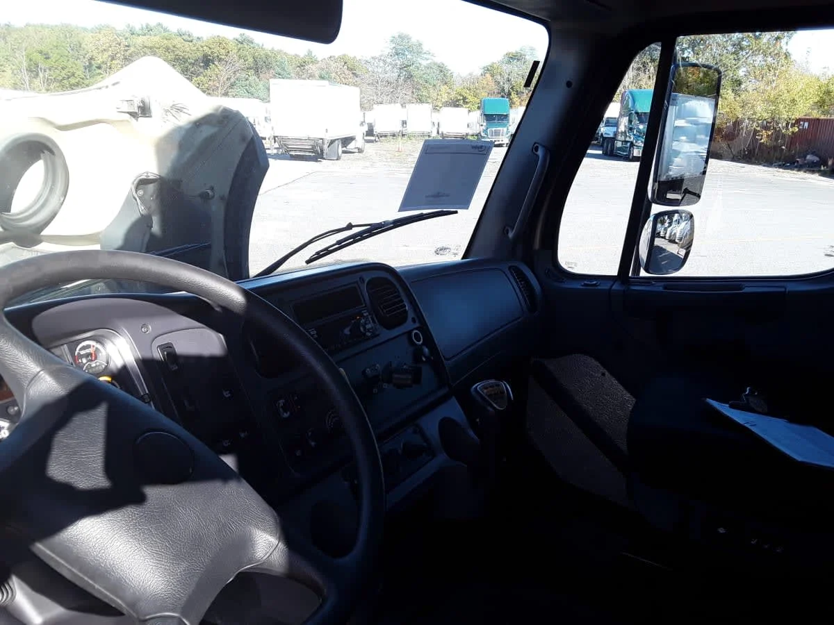 2019 Freightliner M2 112 - image 7