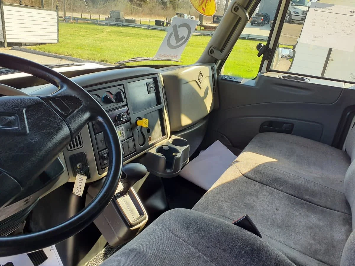 2019 International 4300 in O'fallon, MO — photo 7
