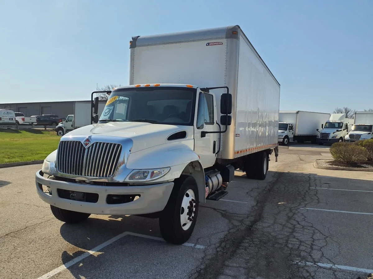 2019 International 4300 in O'fallon, MO