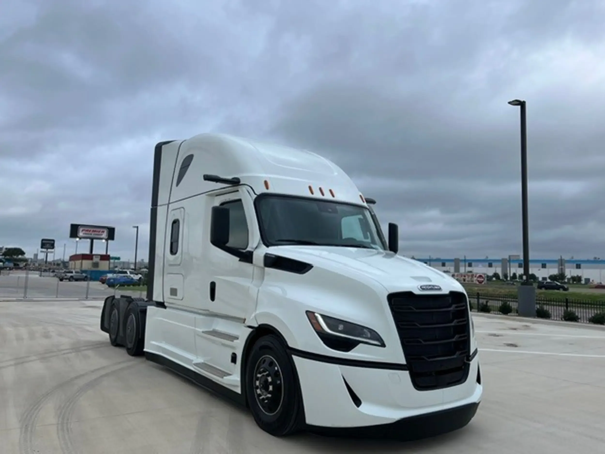 2026 Freightliner Cascadia - image 3