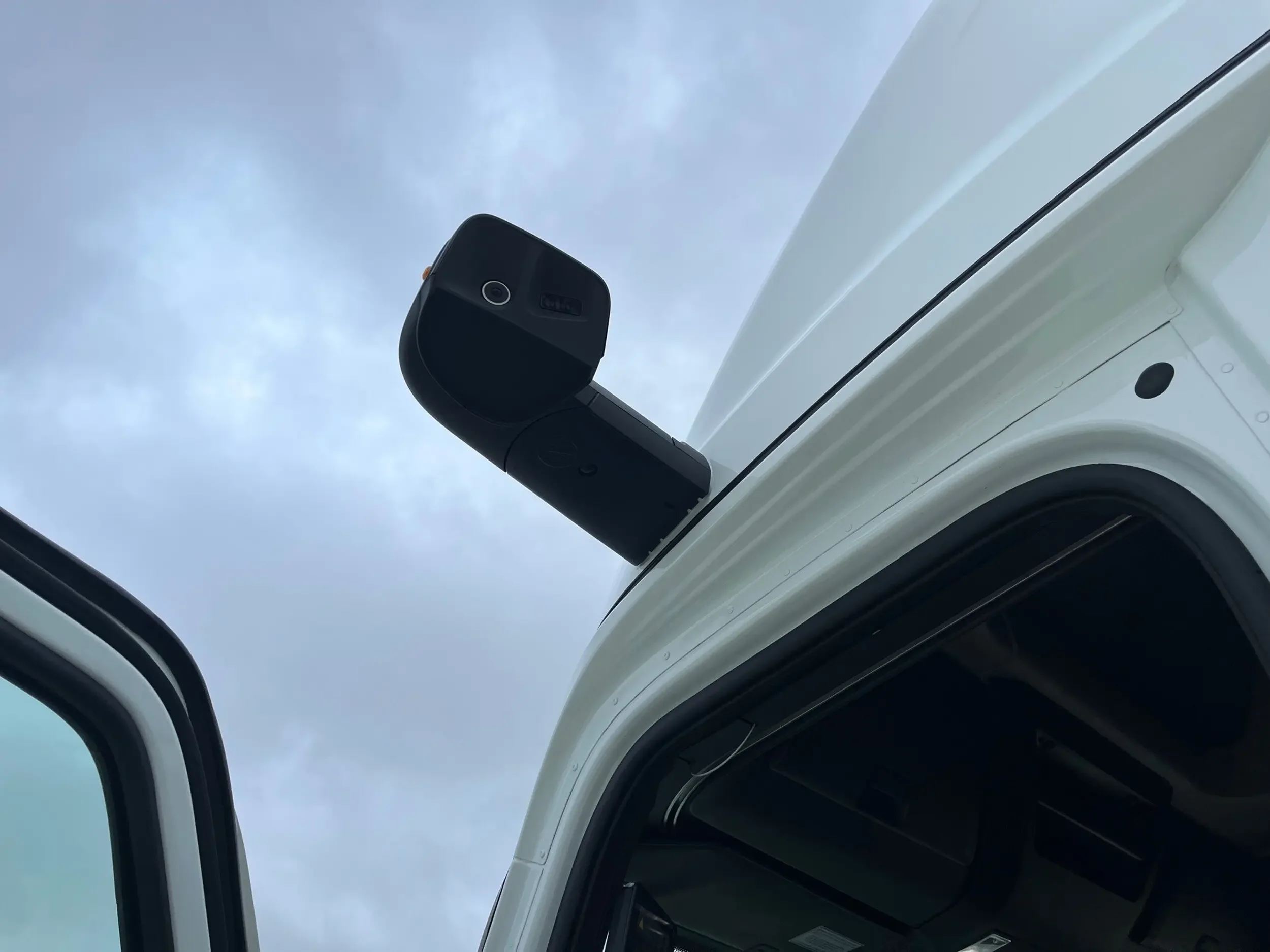 2026 Freightliner Cascadia - image 9