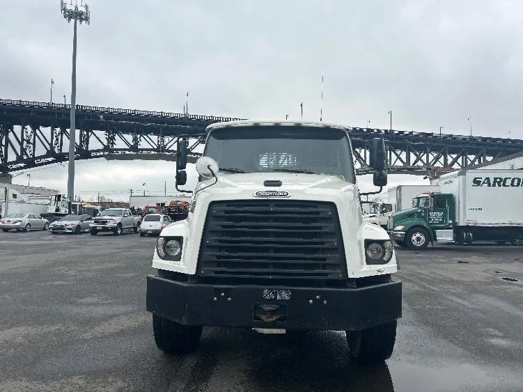 2020 Freightliner 114SD in Kearny, NJ — photo 2