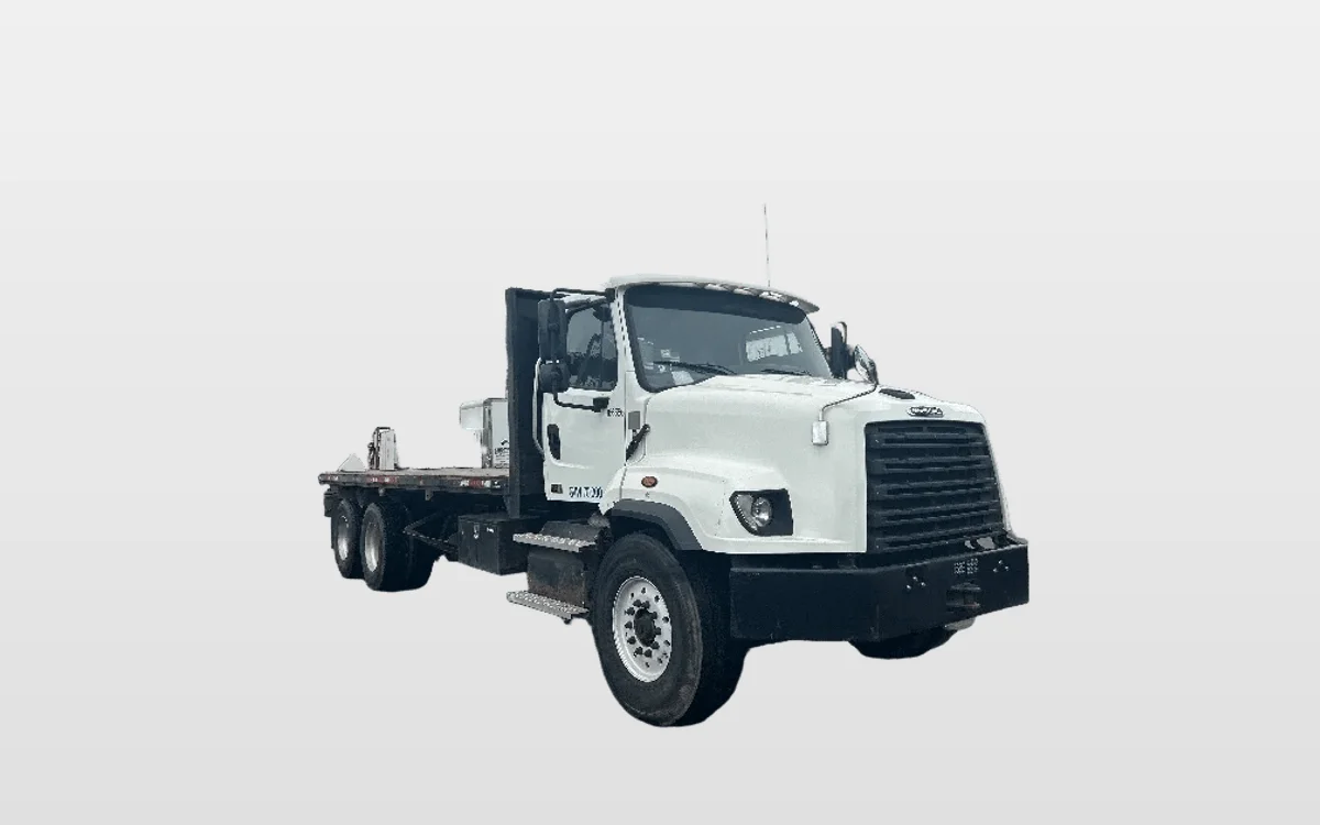 2020 Freightliner 114SD - image 1