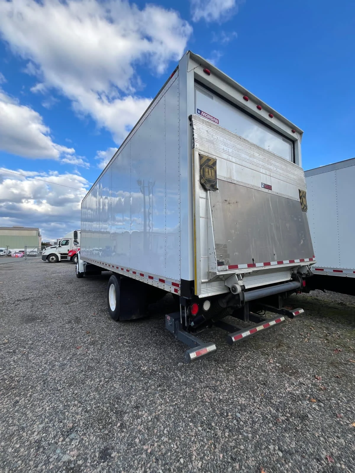 2019 Freightliner M2 106 - image 6