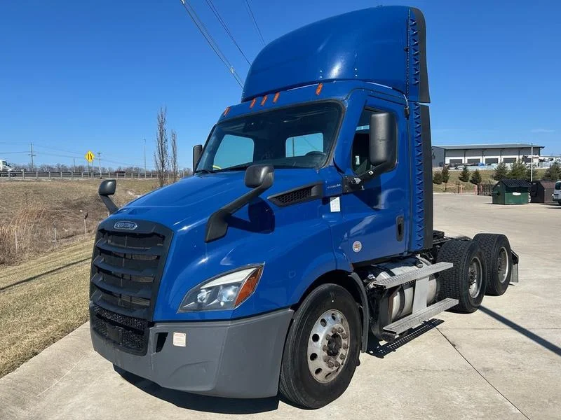 2021 Freightliner Cascadia in Cincinnati, OH