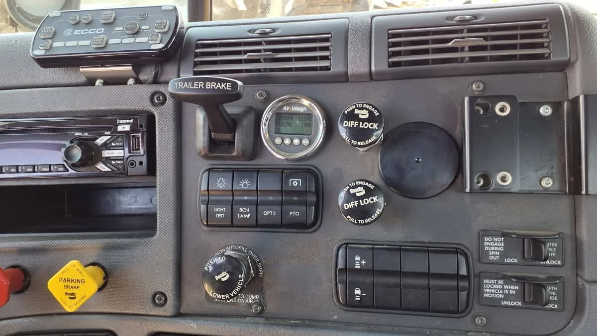 2020 Freightliner Cascadia in Salisbury, MA — photo 11