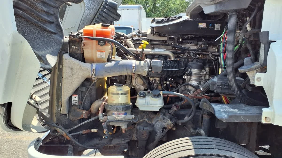 2020 Freightliner Cascadia in Salisbury, MA — photo 8