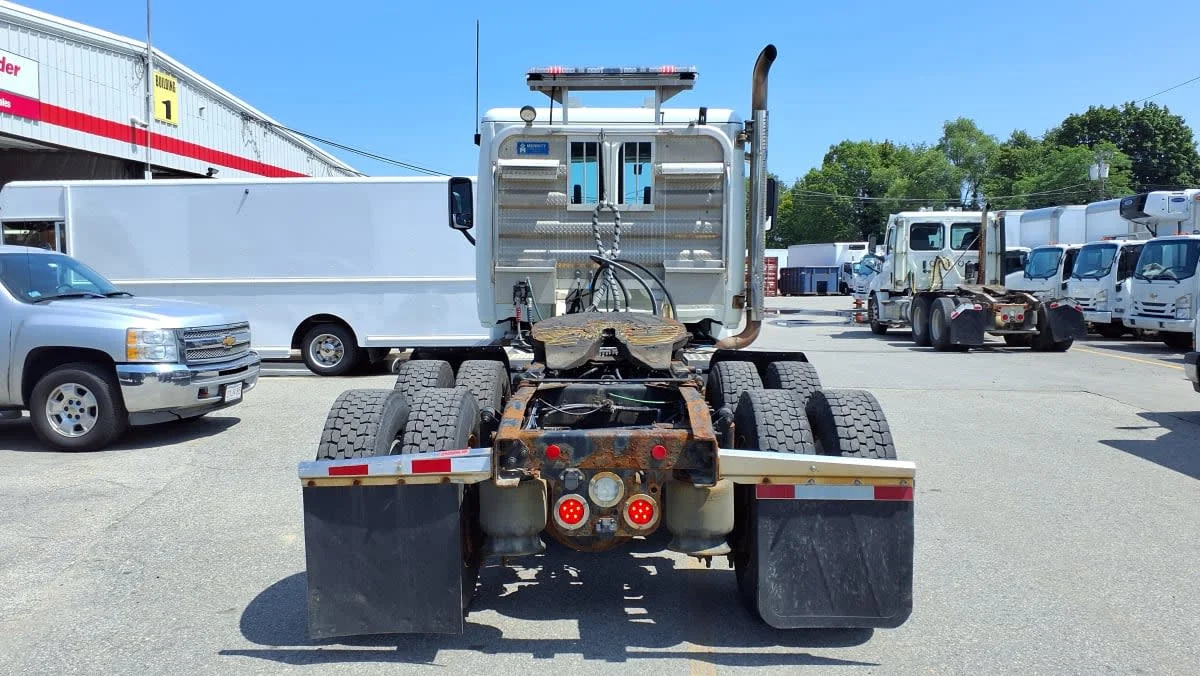 2020 Freightliner Cascadia in Salisbury, MA — photo 5