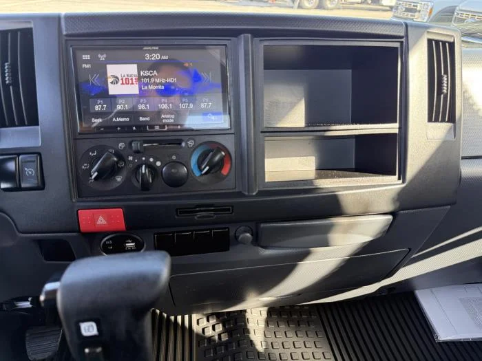 2026 Isuzu NRR — photo 13