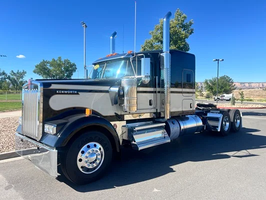 2027 Kenworth W900 in Grand Junction, CO — photo 2