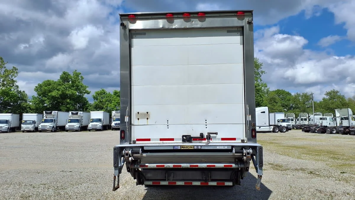 2019 Freightliner M2 106 in West Chester, OH — photo 5