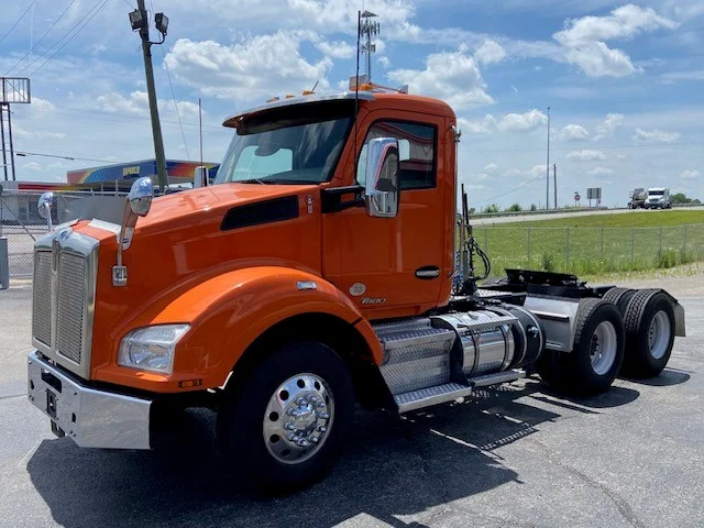 2019 Kenworth T880 - image 3