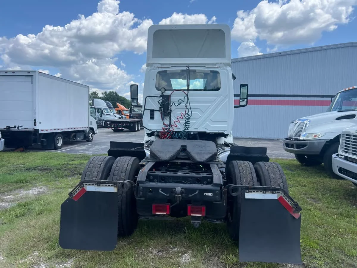 2019 International RH - image 5