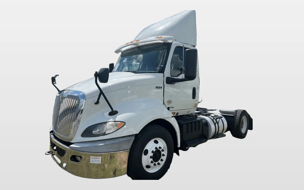 2019 International - image 1