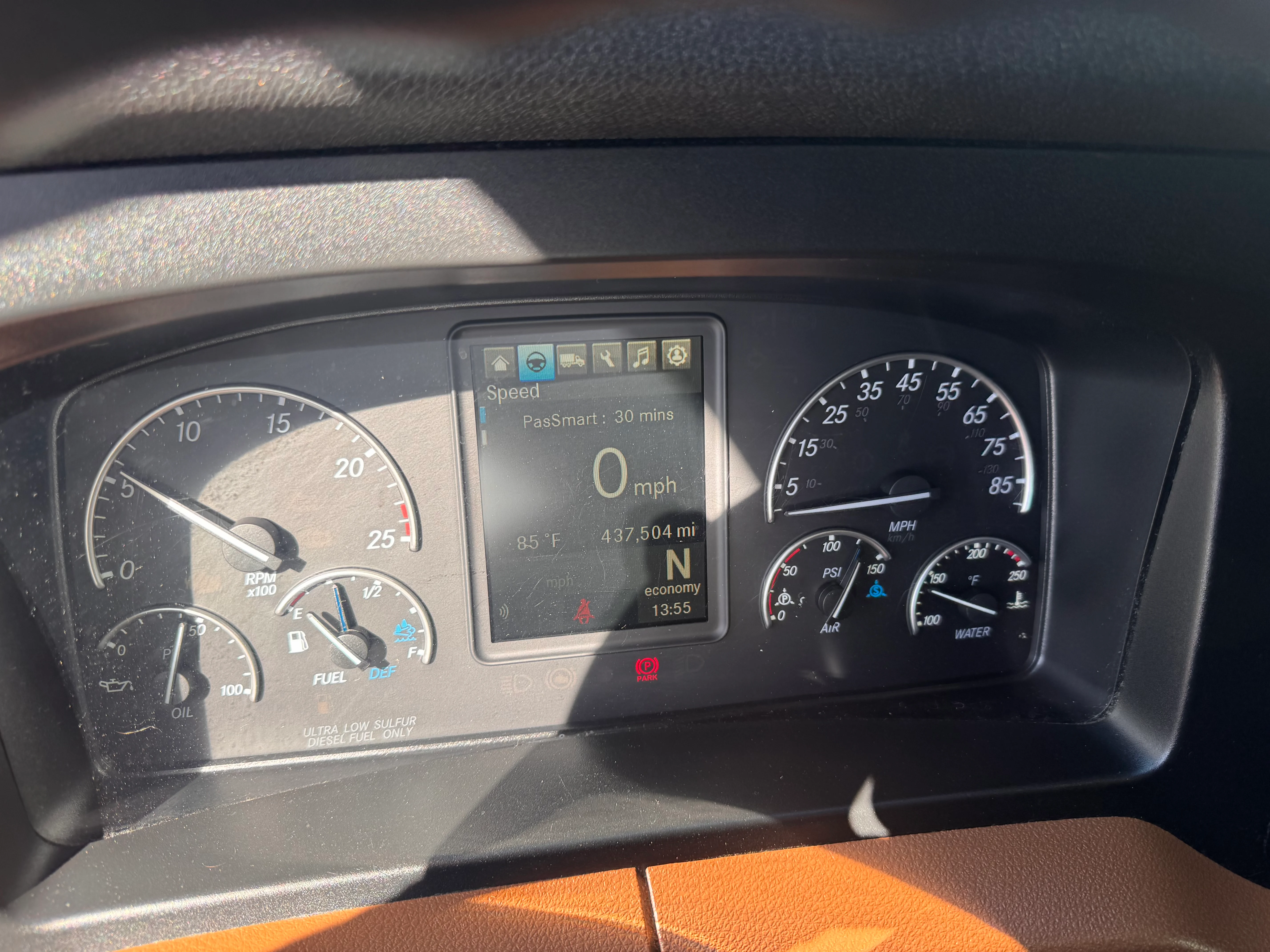 2021 Freightliner Cascadia in Selectrucks Fontana, CA — photo 14