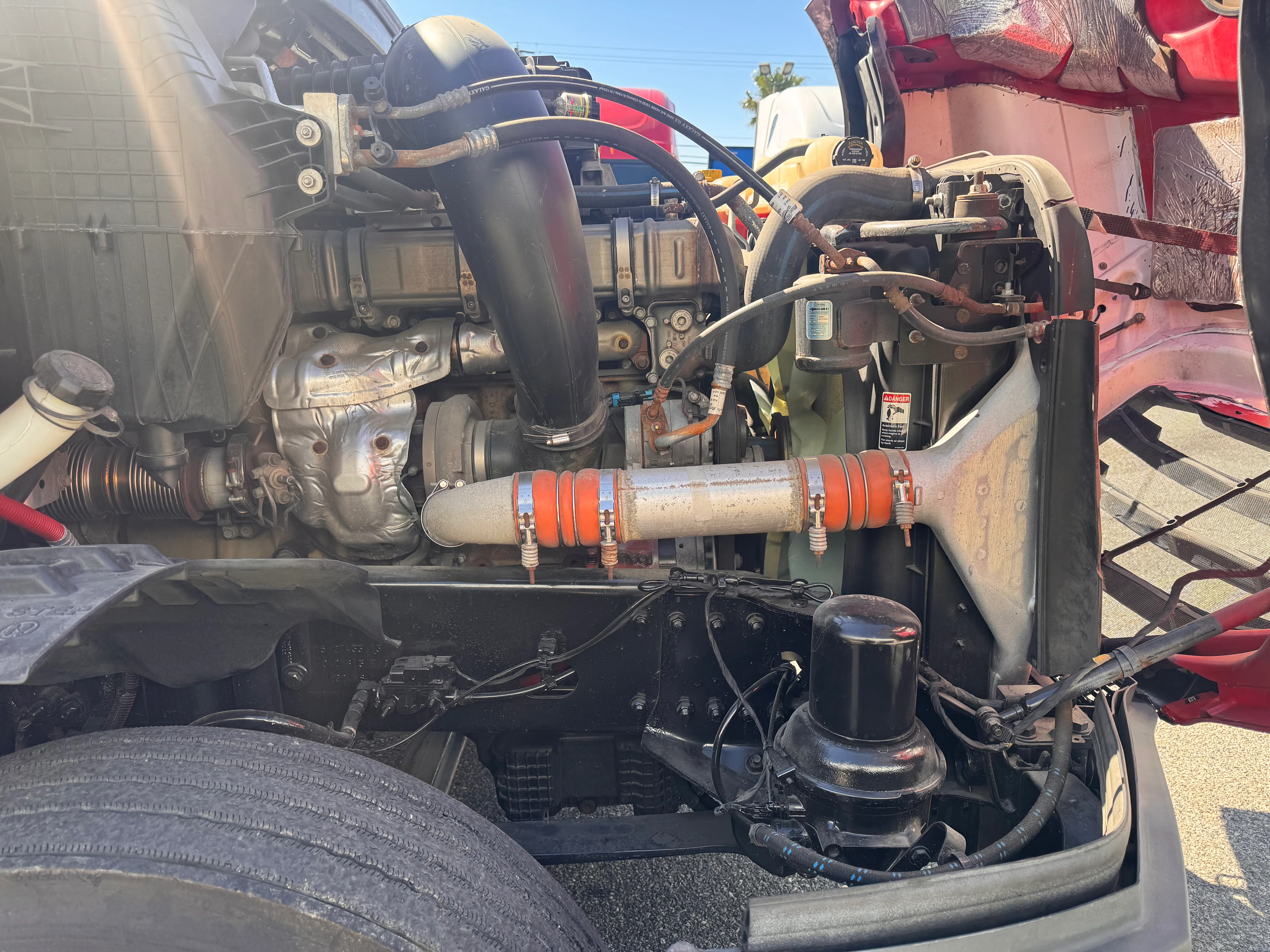 2021 Freightliner Cascadia in Selectrucks Fontana, CA — photo 10