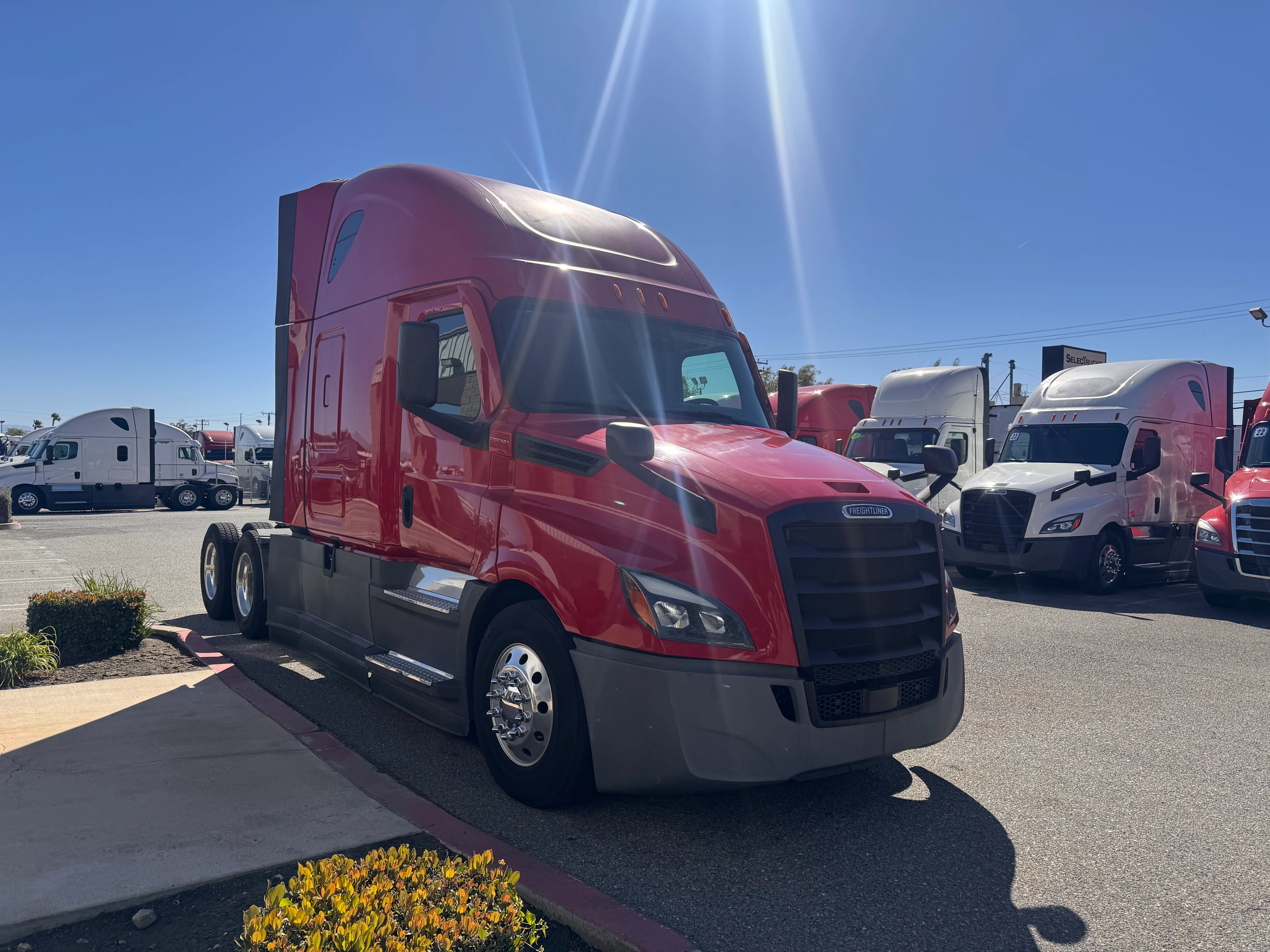 2021 Freightliner Cascadia in Selectrucks Fontana, CA — photo 8