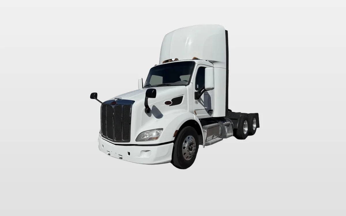 2020 Peterbilt 579 - image 1