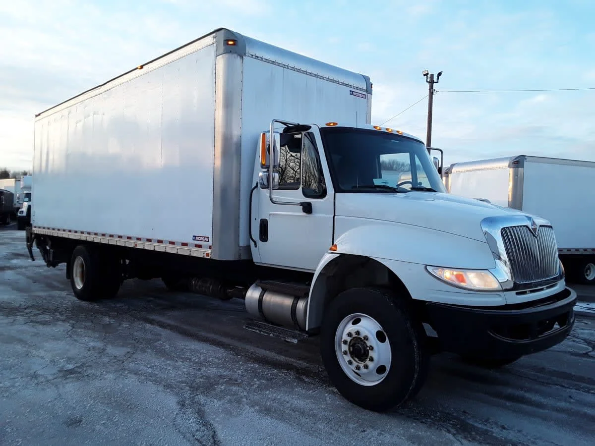 2017 International 4300 in Salisbury, MA — photo 3