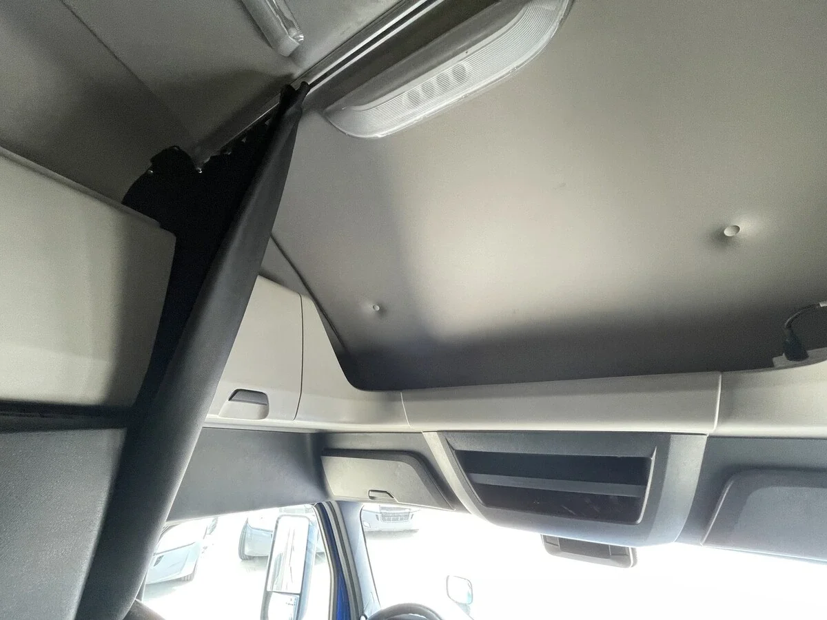 2021 Freightliner Cascadia - image 32