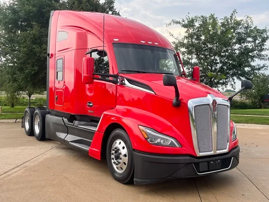 2024 Kenworth T680 in Cedar Rapids, IA