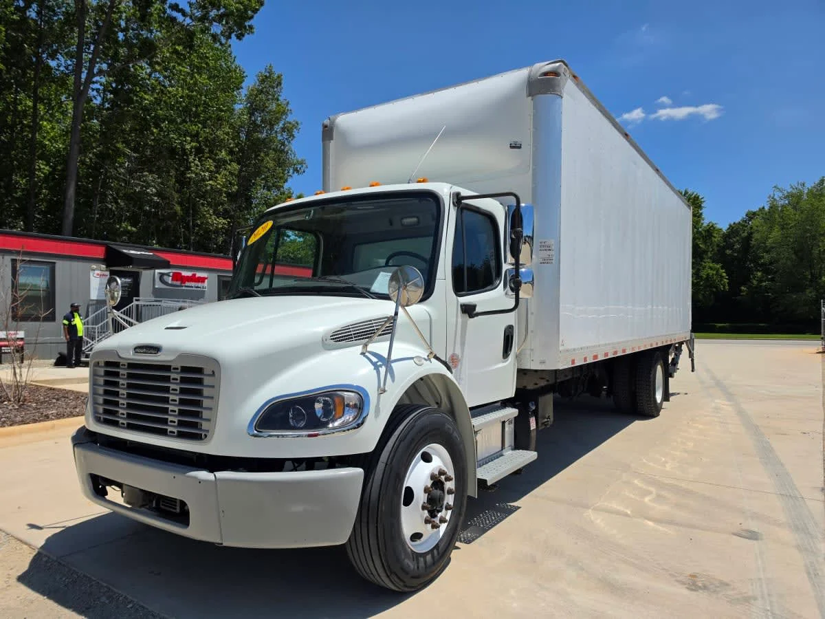 2020 Freightliner M2 106