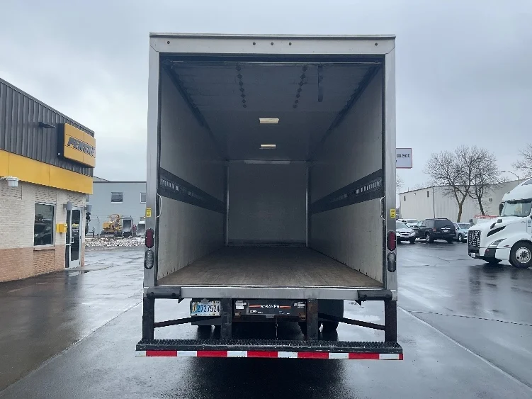 2019 Freightliner M2 106 in Milwaukee, WI — photo 8