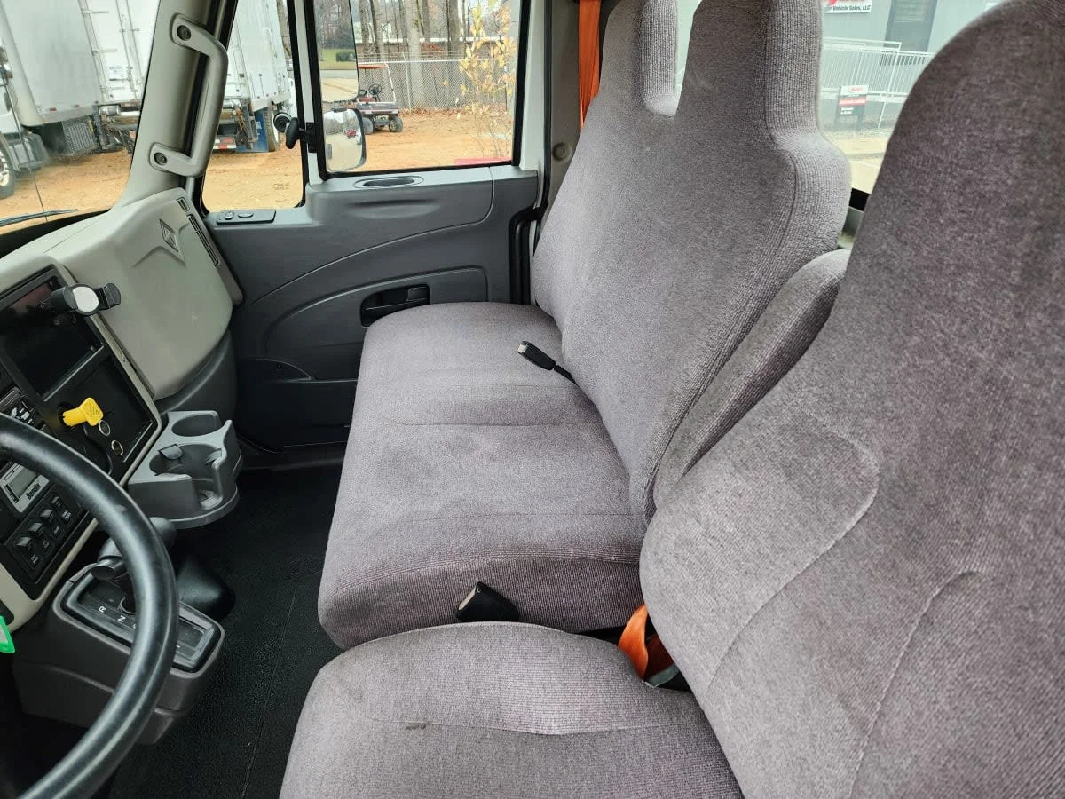 2019 International 4300 in Greensboro, NC — photo 7