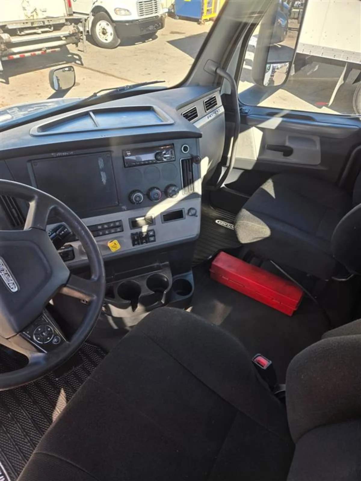 2019 Freightliner Cascadia in Ashland, VA — photo 7