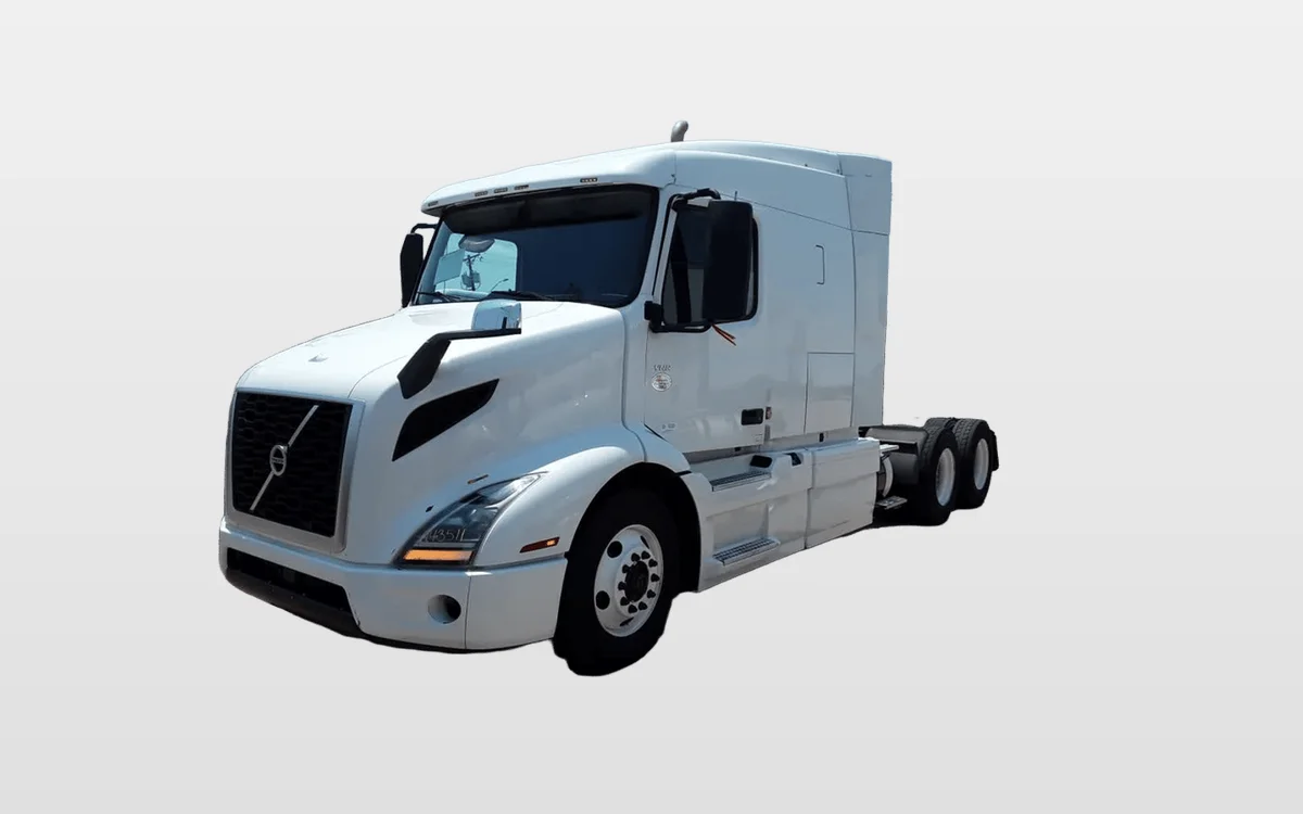 2020 Volvo - image 1